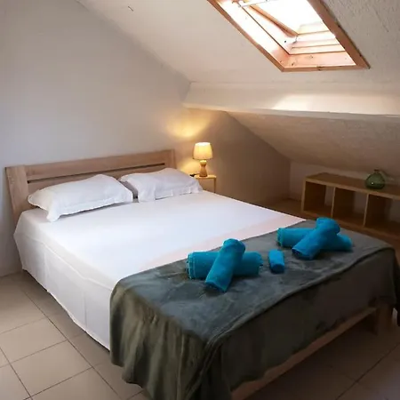 Apartment Modern In Saint Nicolas 35m² View Parking Ans